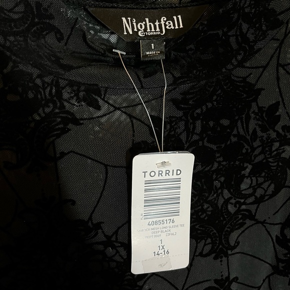 Torrid lace mesh top NWT size 1x - Picture 2 of 2